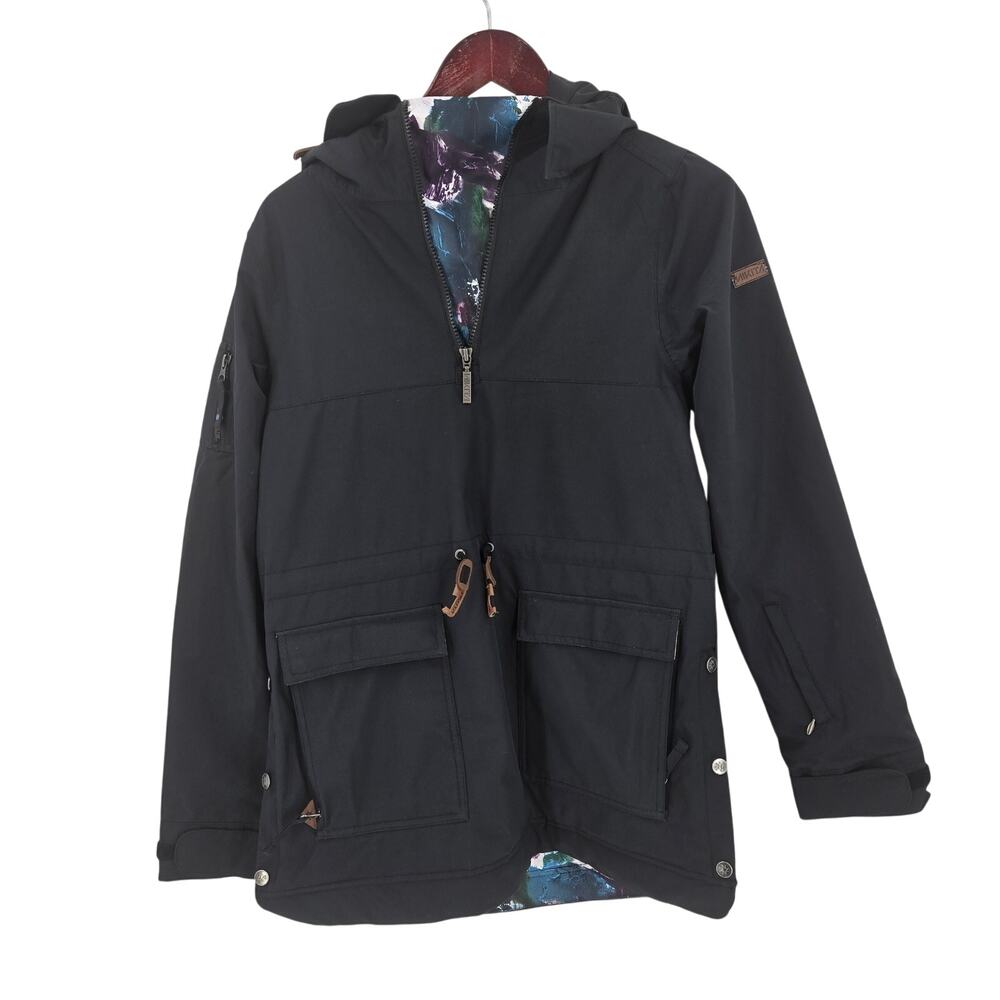 Nikta womens Hemlock snowboard jacket black paint palette size small